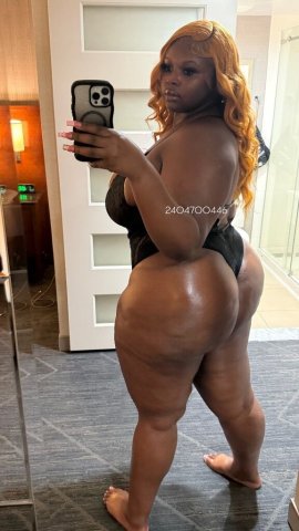 Juicy big booty, pretty face escort — 22 - 1