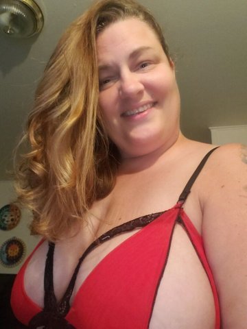 Incall 9–12 — Lee Marie (Kalamazoo) Female Escort - 1