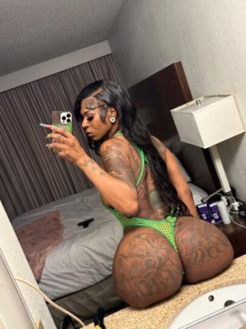 New in Town — Mobile AL Night-Only Juicy Booty Pornstar - 1