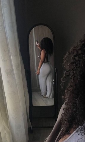 Tee — Wichita Female Escort (Outcall & CarPlay ONLY) - 1