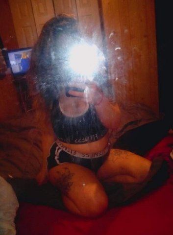 Roseburg Latina Female Escort — GFE (Greek pics & videos) - 1