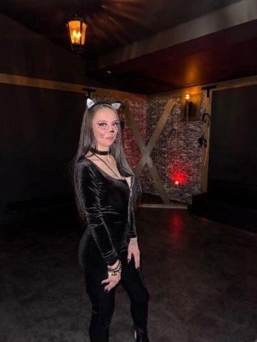 Kay — Petite & Curvy Pittsburgh Female Escort (Fetish/Kink Dom) - 1