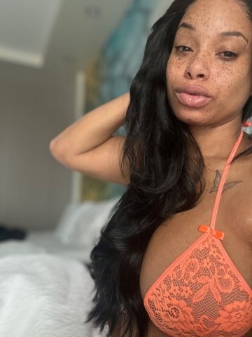 Pensacola Party Girl — Discreet Mature Companion - 1
