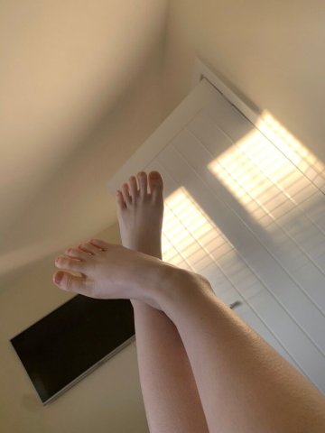NYC Hotel-Friendly Female Escort — In-Call / Out-Call - 1