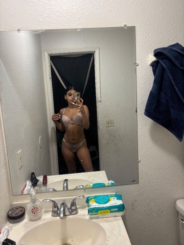Amy — Bakersfield Latina Female Escort (Doubles, Fetish-Friendly) - 1