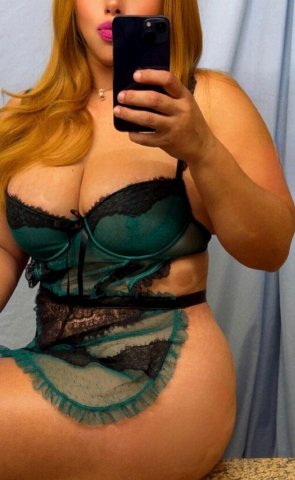 Houston Female Escort — Curvy, Thick Date Service - 1