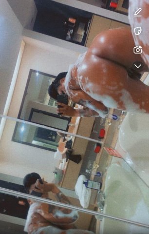 Caribbean Female Escort in Florence — Natural Trimmed Experience - 1