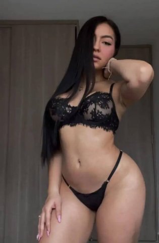 Hola, soy Valeria — Latina sensual con gran botn, encuentro íntimo en Orlando - 1