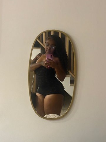 Hennessy in Merced — Female Escort for outcalls & 2 girls - 1