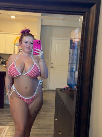 Siskiyou, California Independent Female Escort — Incall, Outcall & Party - 1