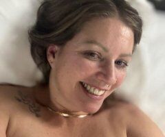 San Fernando Valley escorts - San Fernando Valley Milf Squirting Bunny — Outcall & Cardate