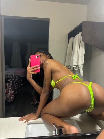 Dallas, Texas Outcalls & Incall Female Escort — Deposit or Uber - 1