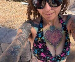 Los Angeles escorts - Van Nuys/Las Vegas MILF Visiting — 1-on-1 Sensual Massage & “Make a Movie With Me”