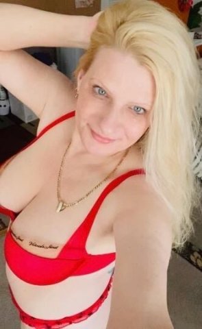 Bridgeport Hot Mom Escort — BBJ, In/Out, Car Fun - 1