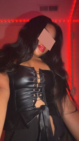 Incall & outcall fantasy meet—St. Louis MO escort - 1