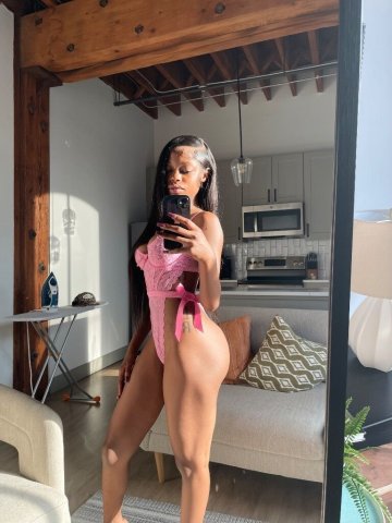 Starr — Outcalls Only (19) St. Louis Busty Female Escort - 1