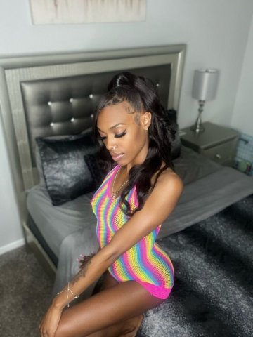 Long Beach CA Escort — power jaws, soft & smooth, real photos - 1