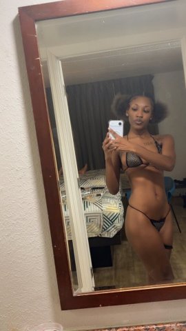 Slim thick chocolate baddie — 3 girls (22) • incalls/outcalls & content only - 1