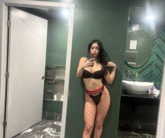 San Fernando Valley escorts - Riverside Incall — Doubles Available (Solo, Groups & Events) 