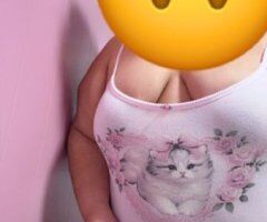 Bridgeport escorts - Bridgeport CT Female Escort — Head & Back Shots