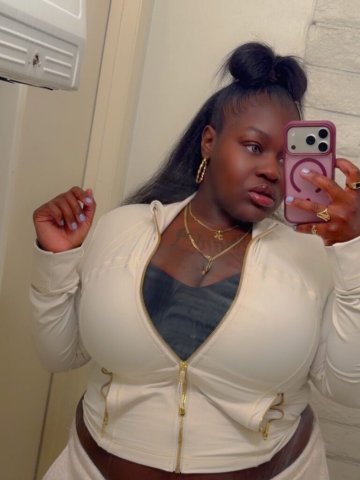 San Diego Female Escort — sweet curves, discreet outcalls (verification) - 1