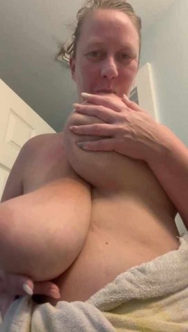 40-year-old Independent Mom-Style Female Escort — Incall/Outcall + FaceTime - 1