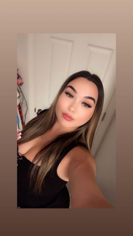 Mia Lee — Hazel-Eyed Korean Goddess in Chicago (5'1, Curvy) — Korean-Style Experience - 1