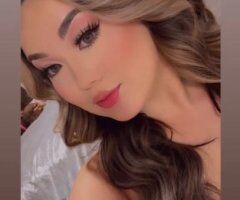Mia Lee — Hazel-Eyed Korean Goddess in Chicago (5'1, Curvy) — Korean-Style Experience - Image 6