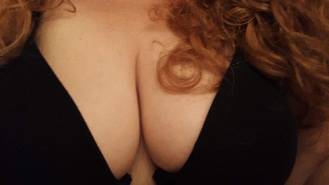 Phoenix Redhead BBW — Soft Lips & Tongue - 1