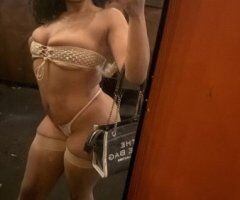 Tacoma WA Curvy Fetish-Friendly Female Escort for Facetime Shows - Image 3