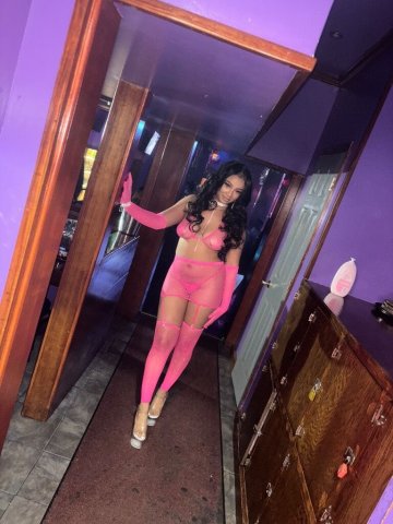 Frederick Outcall Female Escort — Luxury vibe & reserved time deposit - 1