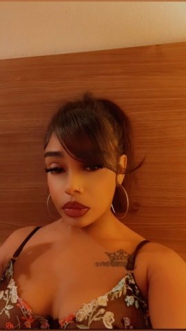 North Bay CA Petite Cum See Me Escort — Spanish Speaking - 1
