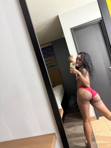 Cleveland Female Escort — Fetish-Friendly Outcalls (Verification by FaceTime/Google Duo) - 1
