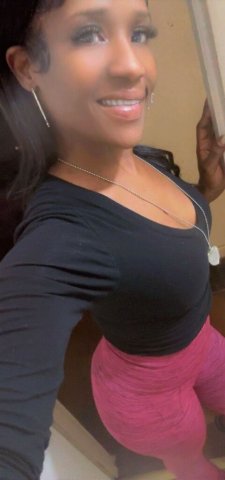 St. Louis, MO Outcalls & Car Dates — Head, Deep Throat + Wet Pussy - 1