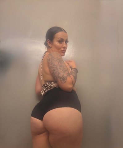 Palm Springs Wet and Wild Wednesday Specials — Text for tailored play - 1