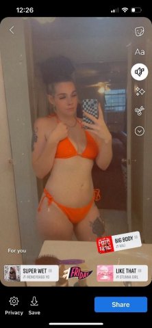 Los Angeles Female Escort — big booty, pretty toes, 5'6 - 1