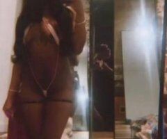 Palm Springs escorts - Palm Springs Female Escort — Full Service + Head Focus