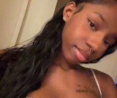 Wilmington, DE Petite Fun-Sized Escort (3 Hours Max) - Image 2