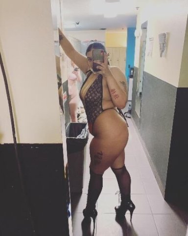 Spokane Female Escort — thick & curvy with 40 DDs (safe play only) - 1
