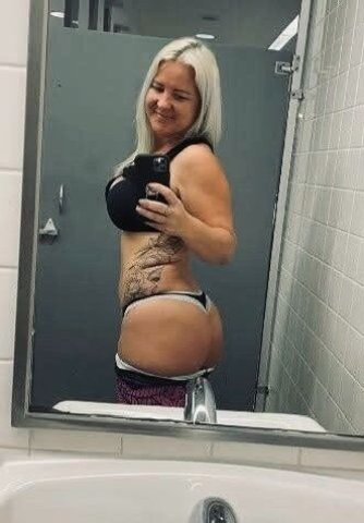 41-Year-Old Mom Incall, Outcall & Car Call — GFE, 69, Video - 1