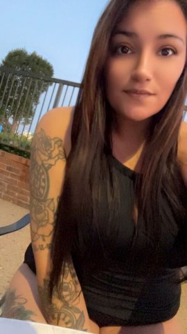 Thick women escort — sweet, soft curves, spicy content - 1