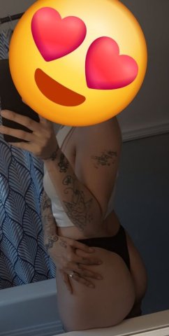 Sarah (36) — Cleveland Female Escort for Incall GFE - 1