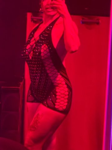 Green Bay, WI Female Escort — Freaky Friday Cum Ready + Massages - 1