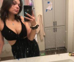 Minneapolis / St. Paul escorts - Kinky, freaky fun with a stress-reliever vibe — 2-girl set available