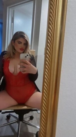 Curvy blonde incall + outcalls — South Jersey Nikki (28) - 1