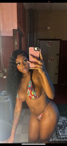 Incalls & Outcalls  — Petite Brown-Skin Female Escort (Pensacola, FL) - 1