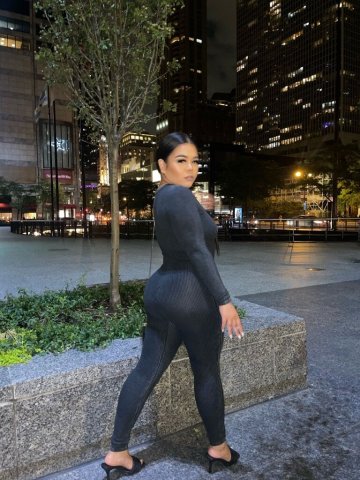 Phoenix Asian Persuasion Escort (Petite, Natural Curves) — Upscale & Discrete - 1