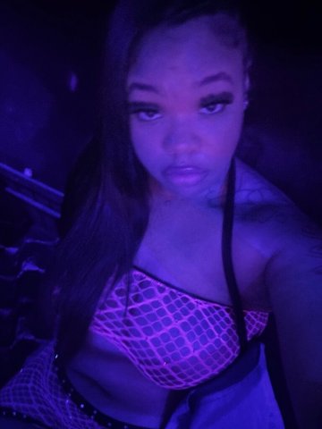 Let’s have some fun — verified St. Louis female escort (outcall & FT shows) - 1