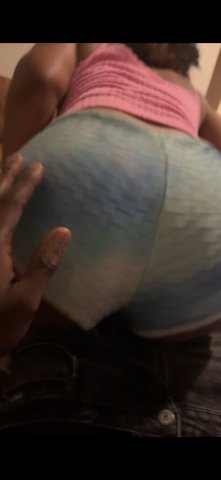 Los Angeles Female Escort — 5'2 Slim Thick - 1