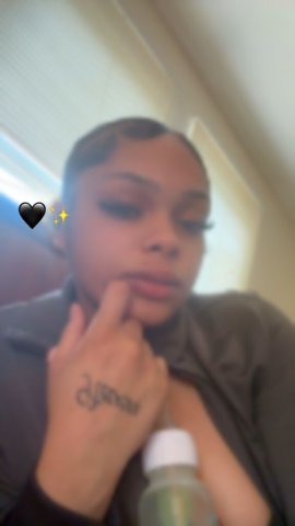 Long Island NY Female Escort — Petite BJ & oral-focused sessions - 1